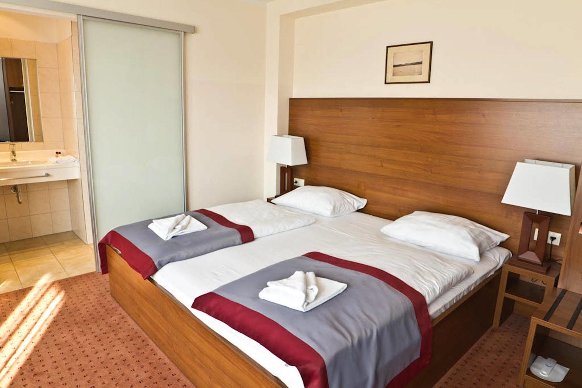 Ivbergs Hotel Messe Nord Berlin Szoba fotó